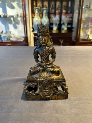 A Sino-Tibetan gilt bronze Buddha Amitayus, dated 1770, Qianlong — 照片 1
