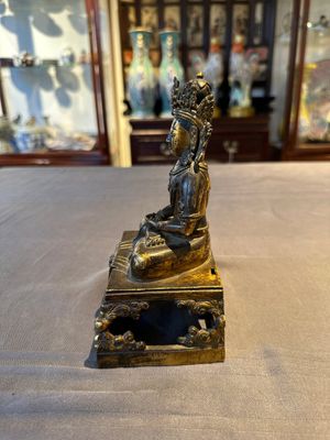 A Sino-Tibetan gilt bronze Buddha Amitayus, dated 1770, Qianlong — 照片 4