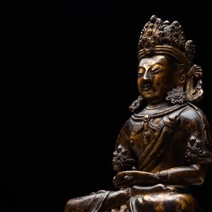 A Sino-Tibetan gilt bronze Buddha Amitayus, dated 1770, Qianlong — 照片 2