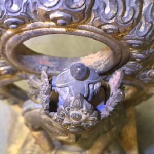 A Sino-Tibetan gilt bronze figure of Amitayus, dated 1770, Qianlong — 照片 15