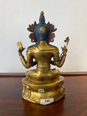 A Sino-Tibetan gilt bronze figure of Avalokitesvara, 17/18th C. — 照片 3