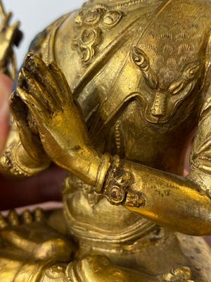 A Sino-Tibetan gilt bronze figure of Avalokitesvara, 17/18th C. — 照片 6