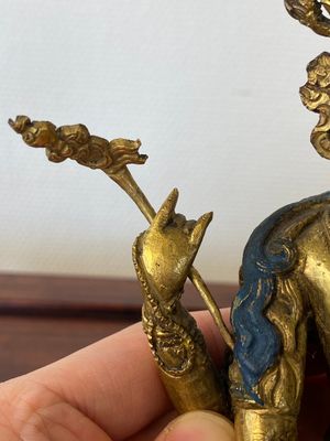 A Sino-Tibetan gilt bronze figure of Avalokitesvara, 17/18th C. — 照片 8