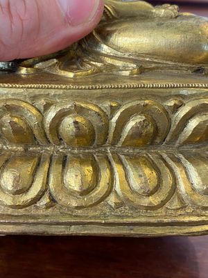 A Sino-Tibetan gilt bronze figure of Avalokitesvara, 17/18th C. — 照片 10