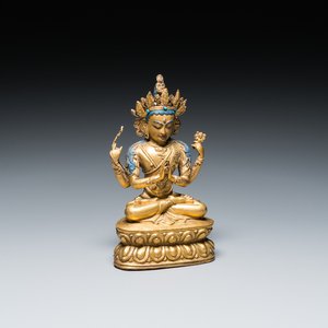 A Sino-Tibetan gilt bronze figure of Avalokitesvara, 17/18th C. — 照片 1