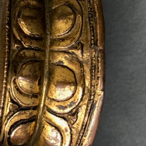 A Sino-Tibetan gilt bronze figure of Buddha, 17/18th C. — photo 27