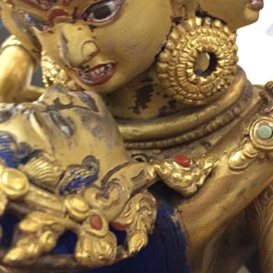 A Sino-Tibetan gilt bronze figure of Chakrasamvara, 17/18th C. — photo 23