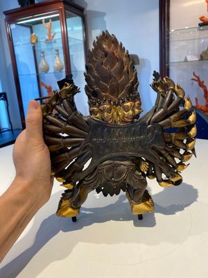 A Sino-Tibetan gilt bronze sculpture of Yamantaka, probably 17/18th C. — photo 4