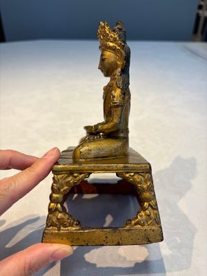 A Sino-Tibetan gilt-lacquered figure of Buddha Amitayus — photo 2
