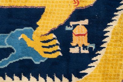 A Sino-Tibetan inscribed woollen 'Dragon' pillar carpet, 19th C. — photo 5