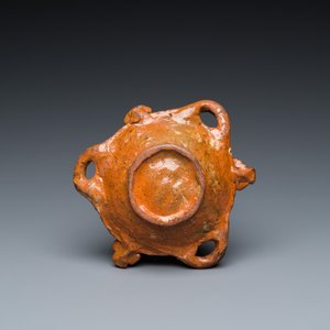 A slip-decorated three-handled earthenware bowl, probably Germany, 16/17th C. — photo 3