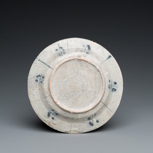 A small blue and white maiolica dish with a fine portrait of Zeus, Verstraeten workshop, Haarlem, 17th C. — 照片 2
