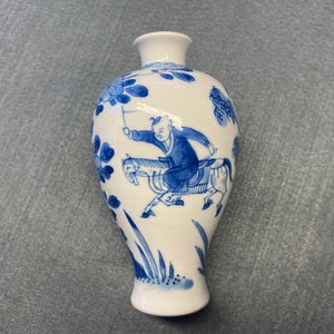 A small Chinese blue and white 'boy on horseback' vase, Kangxi — 照片 7
