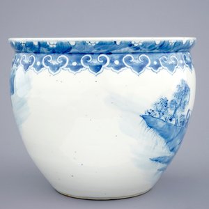 A small Chinese blue and white fish bowl, 19/20th C. — photo 4