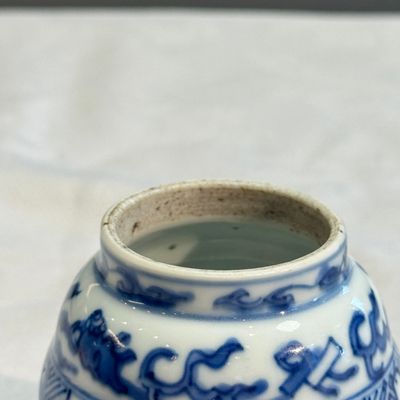 A small Chinese blue and white ko-sometsuke 'Ji 吉' tea container — foto 11