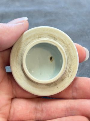 A small Chinese blue and white 'Long Eliza' teapot and cover, jade mark, Kangxi — 照片 10