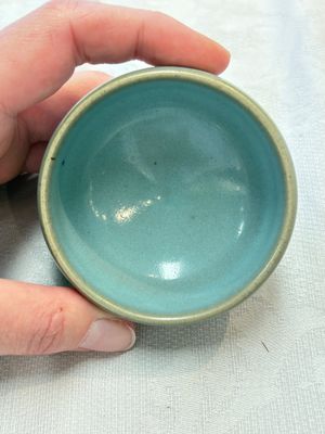 A small Chinese blue-glazed 'jun' tea cup with a wooden box, Song/Yuan — photo 6
