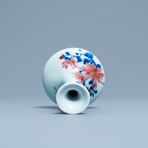 A small Chinese blue, white and underglaze red bottle vase with floral design, Republic — photo 6