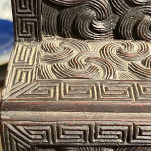 A small Chinese carved wooden 'dragon' cabinet, Republic — 照片 38