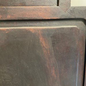 A small Chinese carved wooden 'dragon' cabinet, Republic — 照片 61