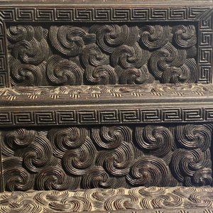 A small Chinese carved wooden 'dragon' cabinet, Republic — 照片 73