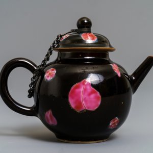 雍正乾隆   花卉粉彩黑底 茶壶   — 照片 4