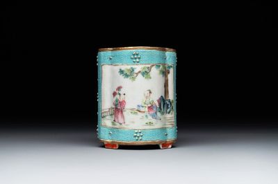A small Chinese famille rose turquoise-ground brush pot, Qianlong mark, 19th C.
