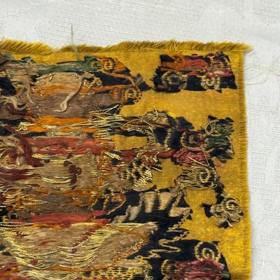 A small Chinese gold-thread brocade 'Dragon' panel — photo 11