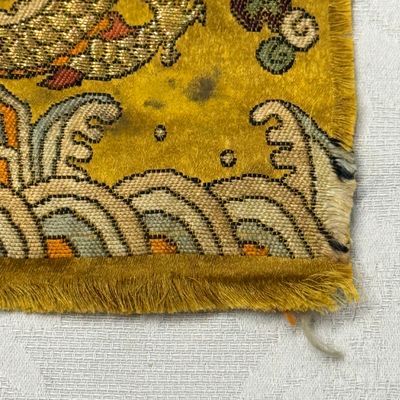 A small Chinese gold-thread brocade 'Dragon' panel — photo 2