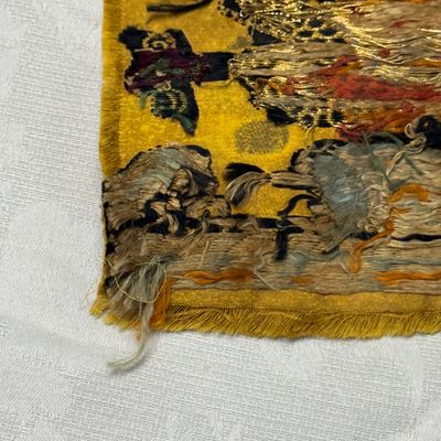 A small Chinese gold-thread brocade 'Dragon' panel — photo 9