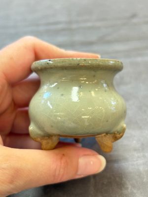 A small Chinese green-glazed 'jun' tripod censer, Hebi kilns, Song/Yuan — photo 1
