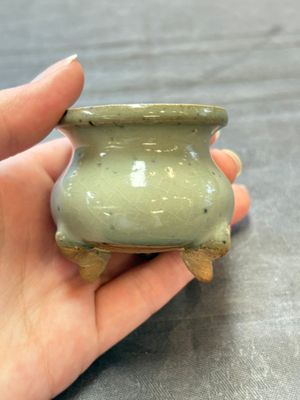 A small Chinese green-glazed 'jun' tripod censer, Hebi kilns, Song/Yuan — photo 3