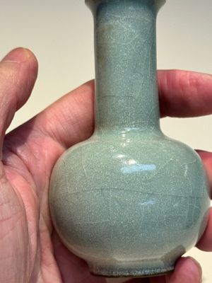 A small Chinese Guan-type Longquan celadon bottle vase, Song/Yuan — photo 7