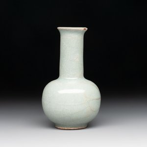 A small Chinese Guan-type Longquan celadon bottle vase, Song/Yuan — photo 1