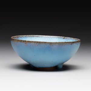 A small Chinese 'jun' bowl, Yuan/Ming — photo 2