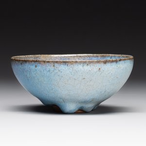 A small Chinese 'jun' bowl, Yuan/Ming — photo 4