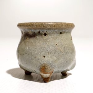 A small Chinese junyao glazed tripod censer, poss. Ming — photo 3