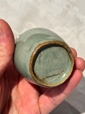 A small Chinese Longquan celadon mallet-shaped vase, Song/Yuan — 照片 7