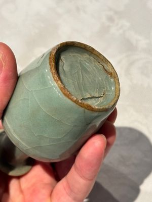 A small Chinese Longquan celadon mallet-shaped vase, Song/Yuan — 照片 9