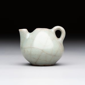 A small Chinese Longquan celadon water dropper and a jun-type water pot, Yuan/Ming — 照片 2