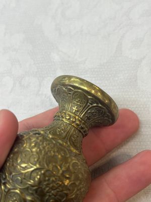 A small Chinese 'Lotus Scroll' incense tool vase, Qianlong mark, 18th C., and possibly of the period — 照片 13