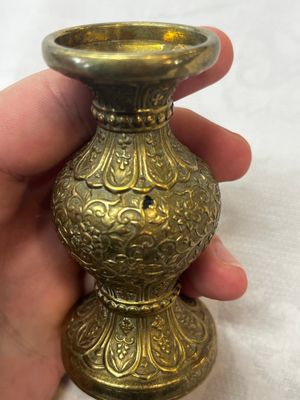 A small Chinese 'Lotus Scroll' incense tool vase, Qianlong mark, 18th C., and possibly of the period — 照片 10