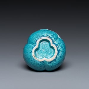 A small Chinese robin's egg-glazed three-necked double gourd vase, 19/20th C. — 照片 7