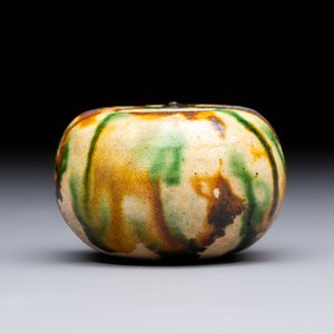 A small Chinese sancai water pot, Tang — photo 3