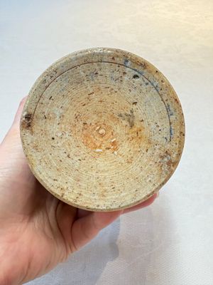 A small Chinese wucai 'Buddhist Lions and Peony Scrolls' jar — 照片 6