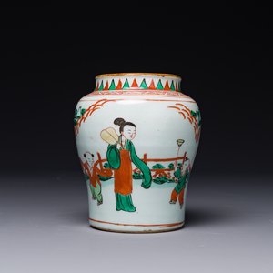 A small Chinese wucai jar with figures in a landscape, Transitional period — 照片 1