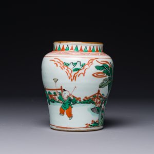 A small Chinese wucai jar with figures in a landscape, Transitional period — 照片 3