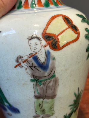 A small Chinese wucai jar with figures in a landscape, Transitional period — photo 7