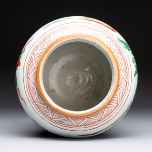 A small Chinese wucai jar with figures in a landscape, Transitional period — photo 6