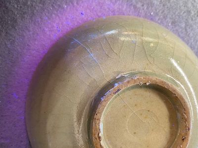A small Chinese Yaozhou celadon bowl, Song or later — 照片 8